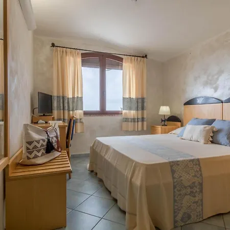 Del Mare Solanas Hotel 3*