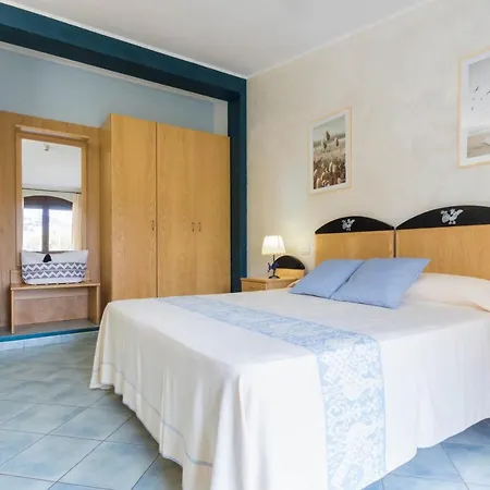 Del Mare Solanas 3*