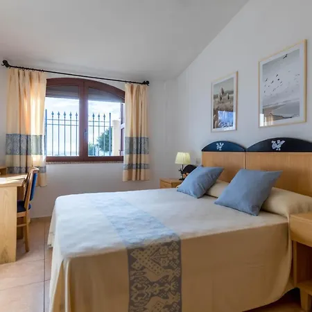 Hotel Del Mare Solanas 3*