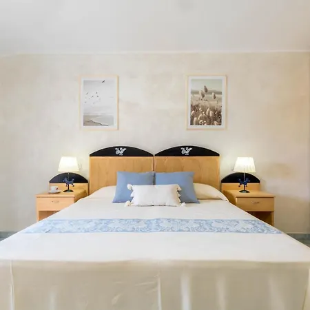 Del Mare 3* Solanas (Cagliari)