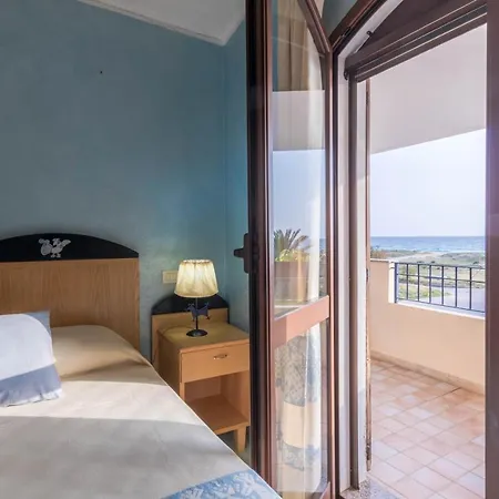 Del Mare Solanas Hotel 3*