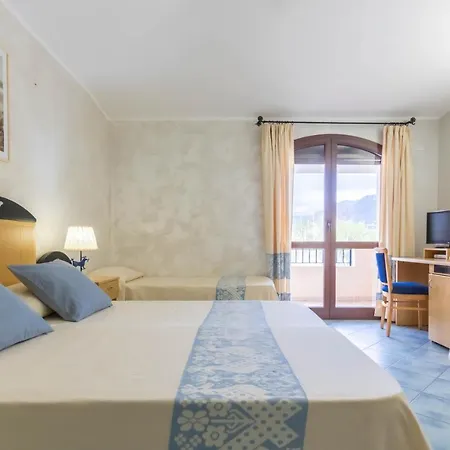 Hotel Del Mare Solanas 3*