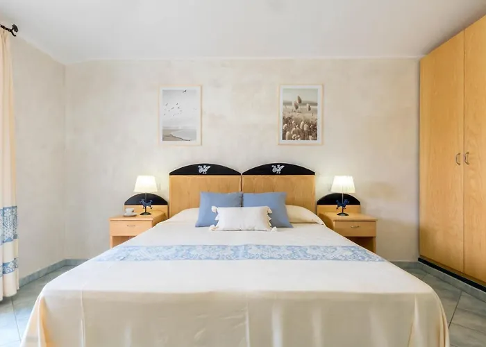 Del Mare 3* Solanas (Cagliari)